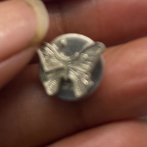 Tiny Vintage Antique Butterfly Pin
Preowned in excellent condition - Picture 4 of 4